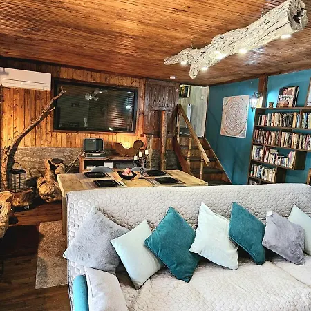 India - Bibliothek 펜션 *