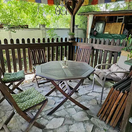 펜션 India - Bibliothek Ledenik