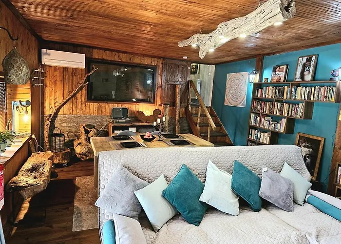 India - Bibliothek 度假居 *