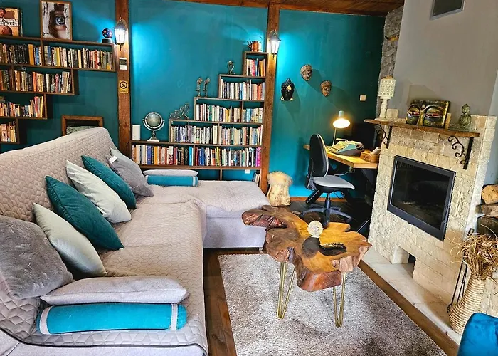 India - Bibliothek 度假居 Ledenik