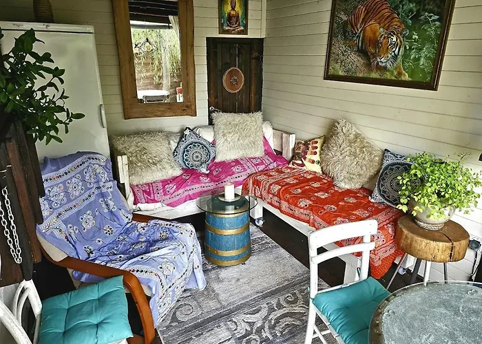 度假居 India - Bibliothek