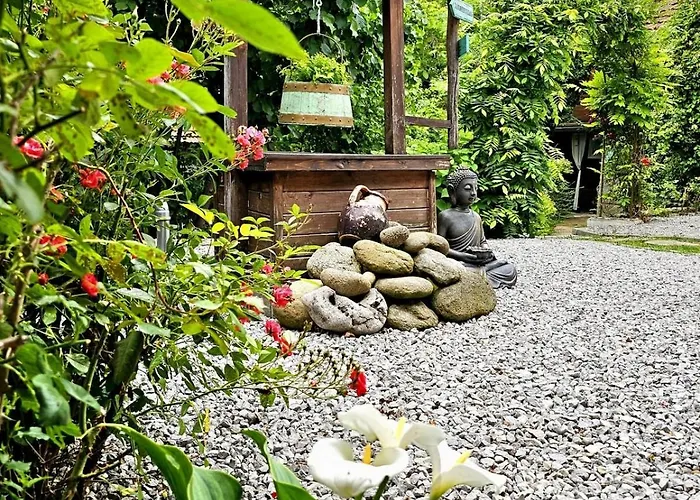 India - Bibliothek *