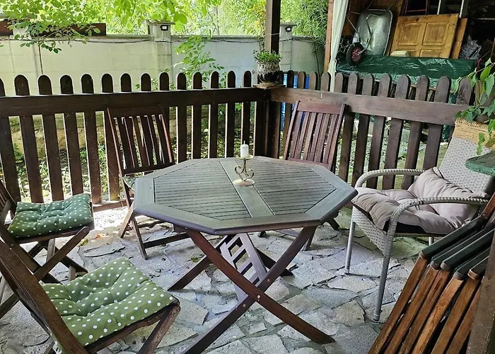 度假居 India - Bibliothek Ledenik